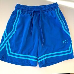 Nike Fly. Women's basketball shorts size XS - never worn.